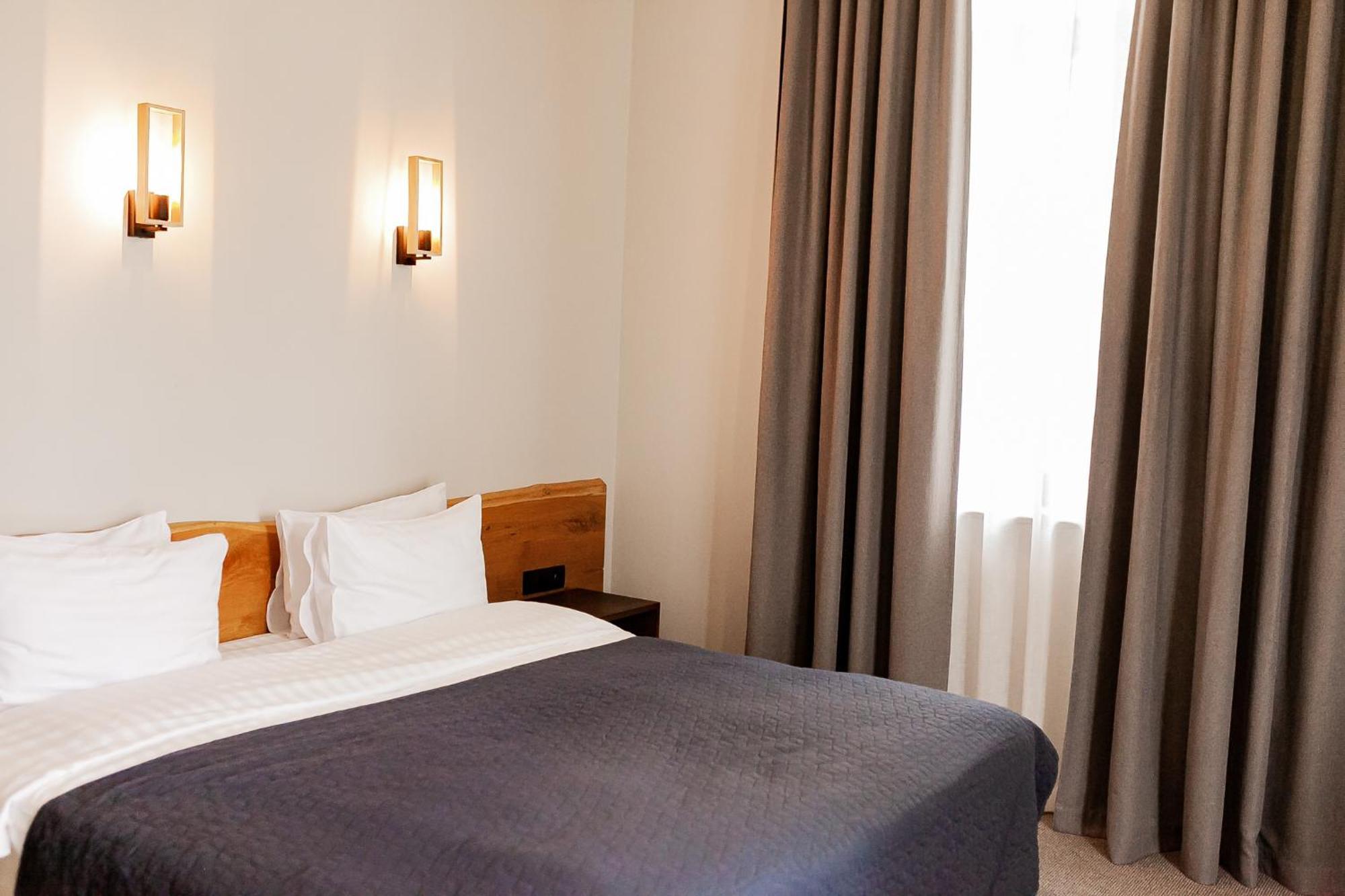 Bobritsa Dacha Hotel Luaran gambar